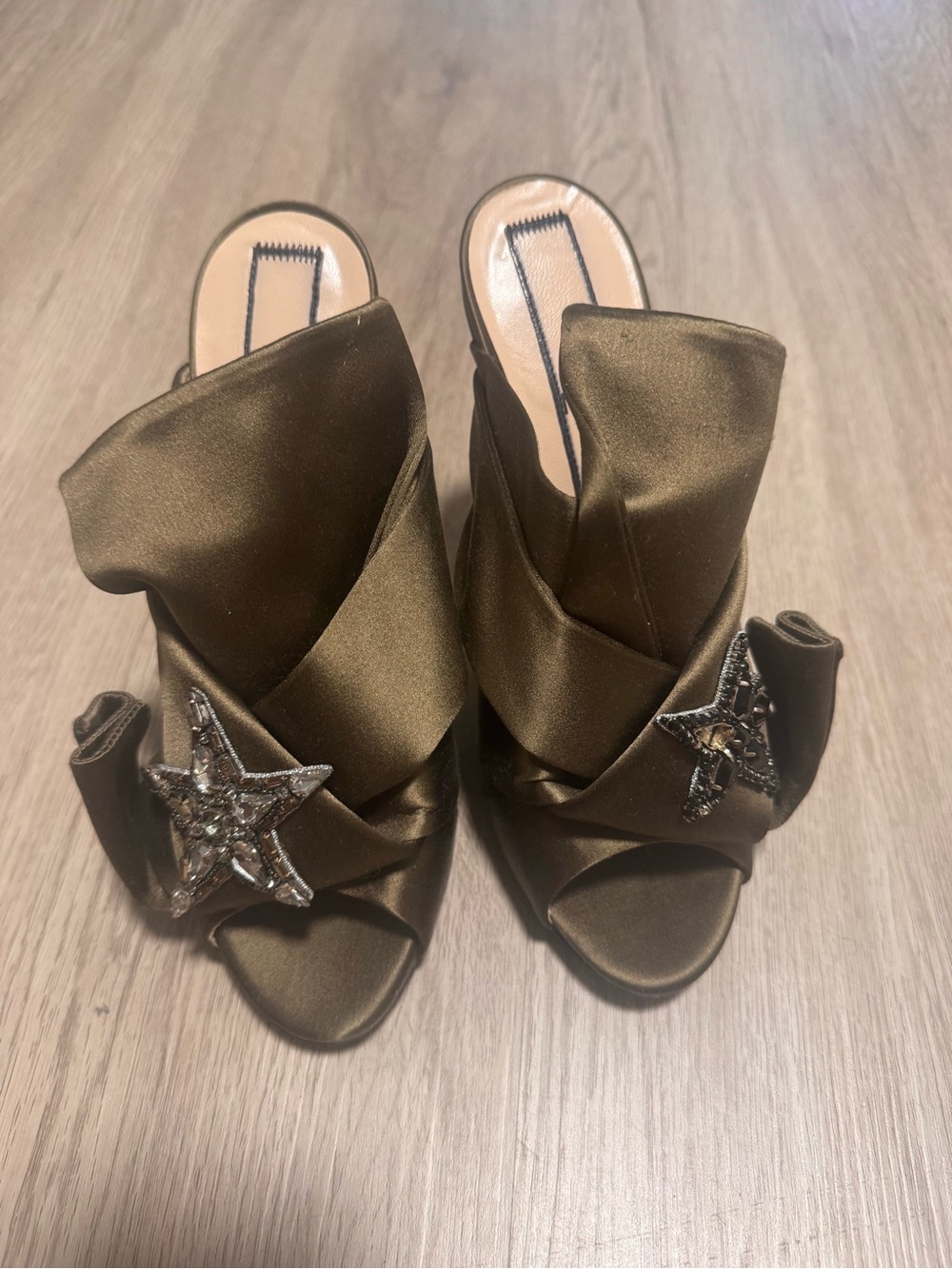 No. 21 Bronze Satin Star-Embellished Slide Heels